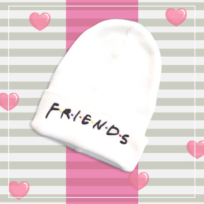 کلاه تک بافت اسپرت گلدوزی شده سفید Friends