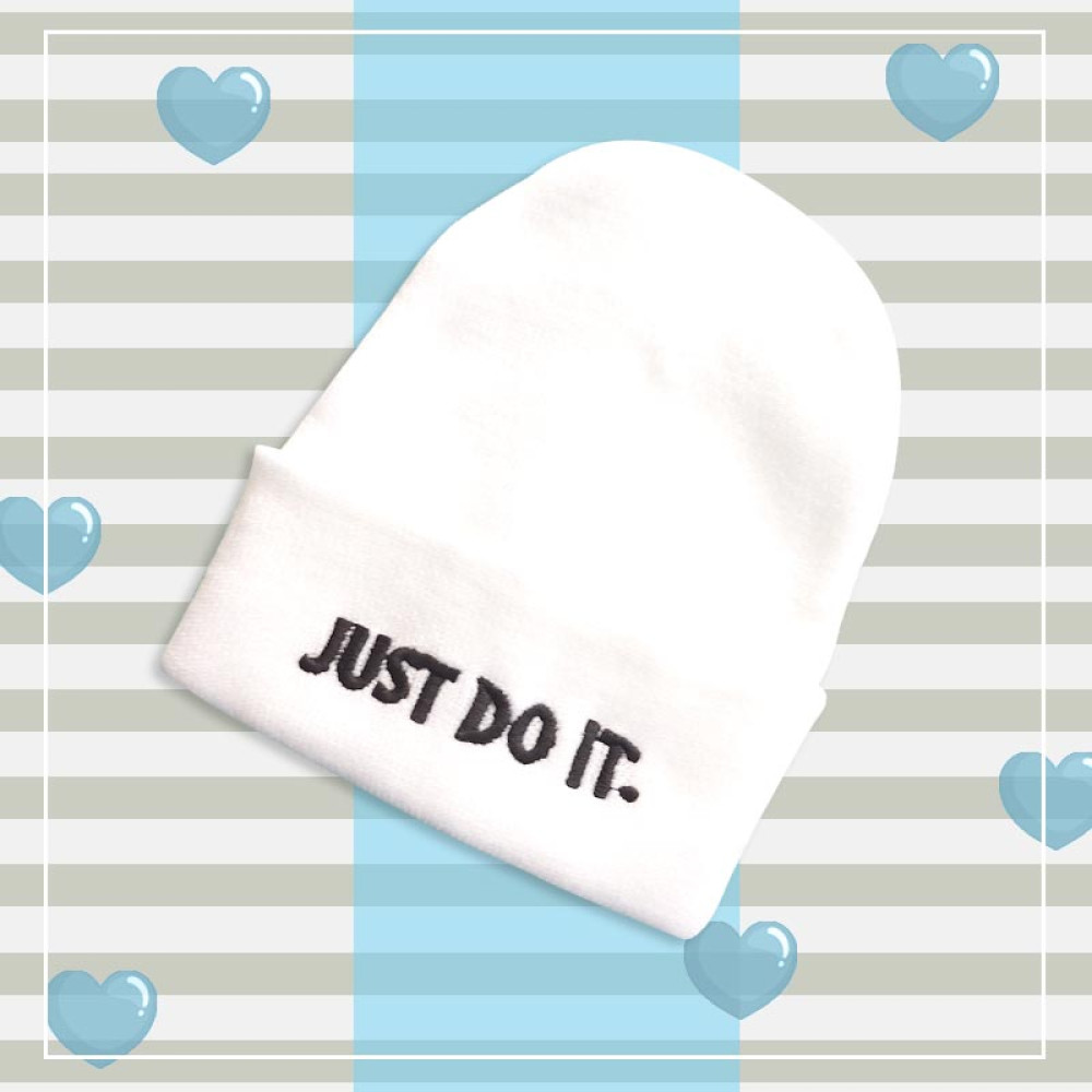 کلاه بافت اسپرت گلدوزی شده سفید Just Do it