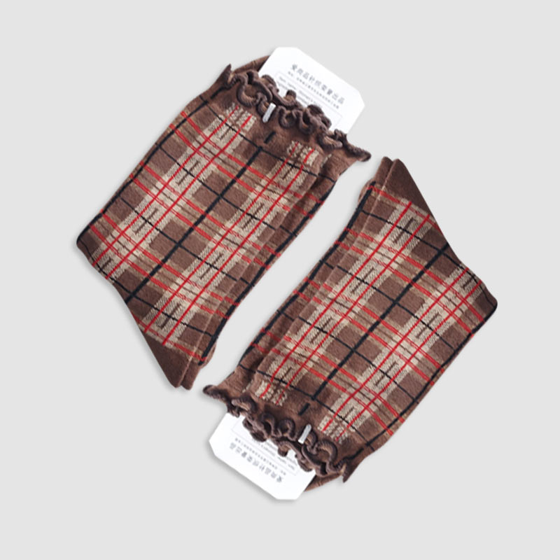 جوراب ساقدار زنانه لبه چین دار طرح چهارخانه - قهوه ای