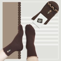 جوراب نیم ساق زنانه لبه کنگره ای طرح گل لاله‎ - در 4 رنگ
