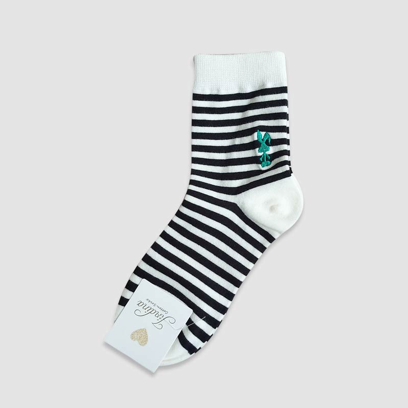 جوراب نیم ساق زنانه سیاه و سفید طرحدار گلدوزی شده jindina‎  - طرح3