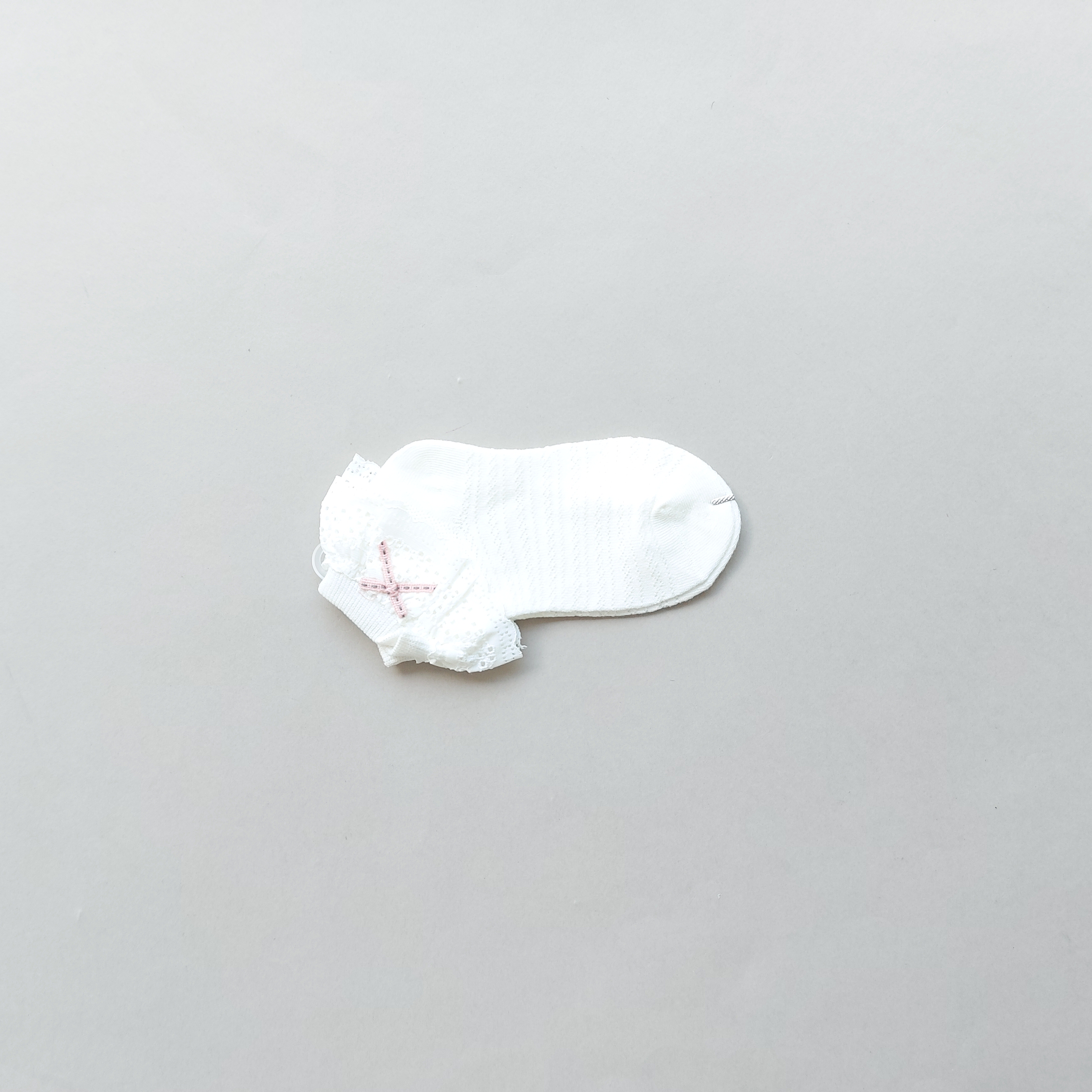 جوراب لب تور دخترانه طرح پاپیونی - شیری