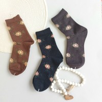 جوراب ساقدار پشمی زنانه ظریف طرح گل‎‎ - در 6 رنگ