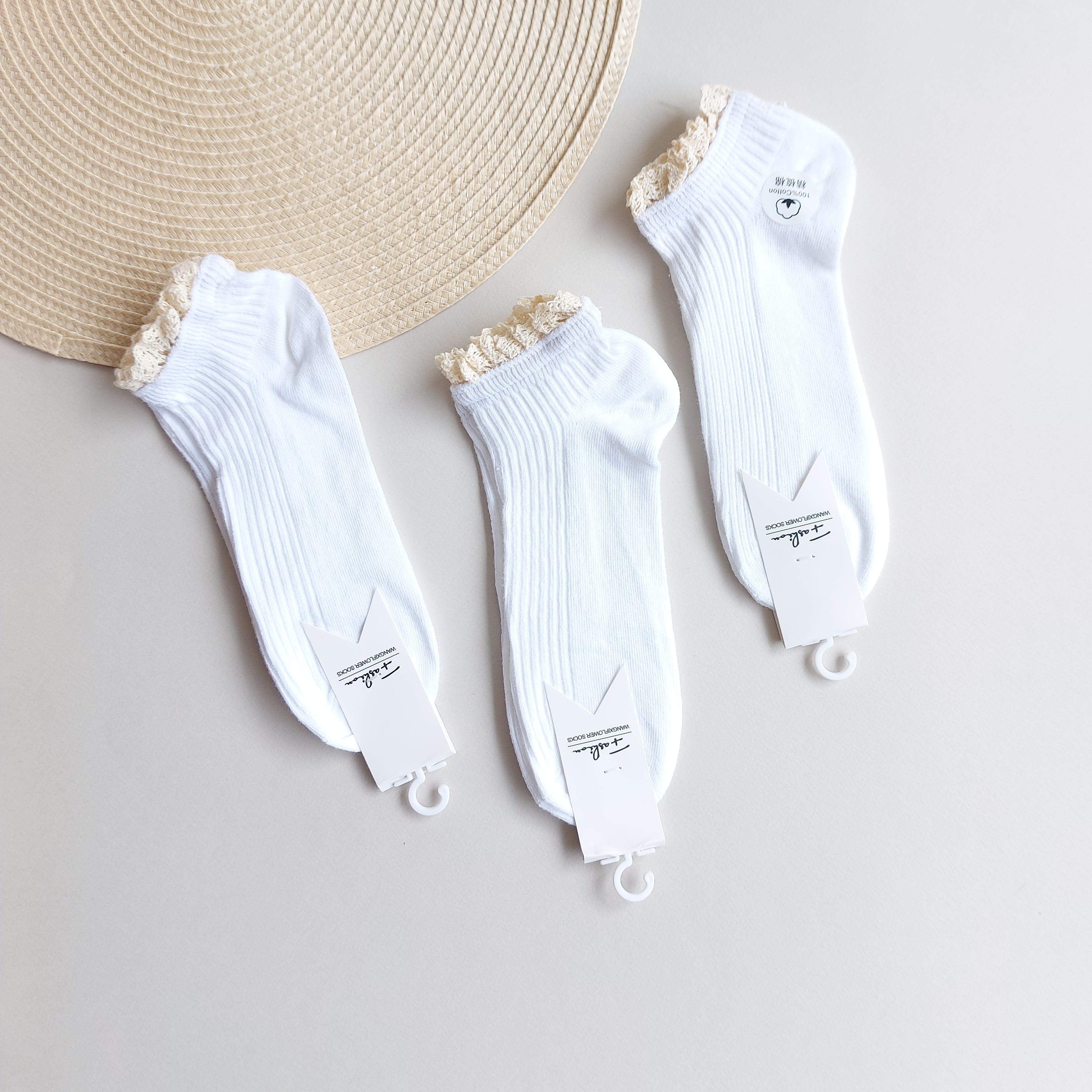 جوراب مچی زنانه لبه دانتل سفید