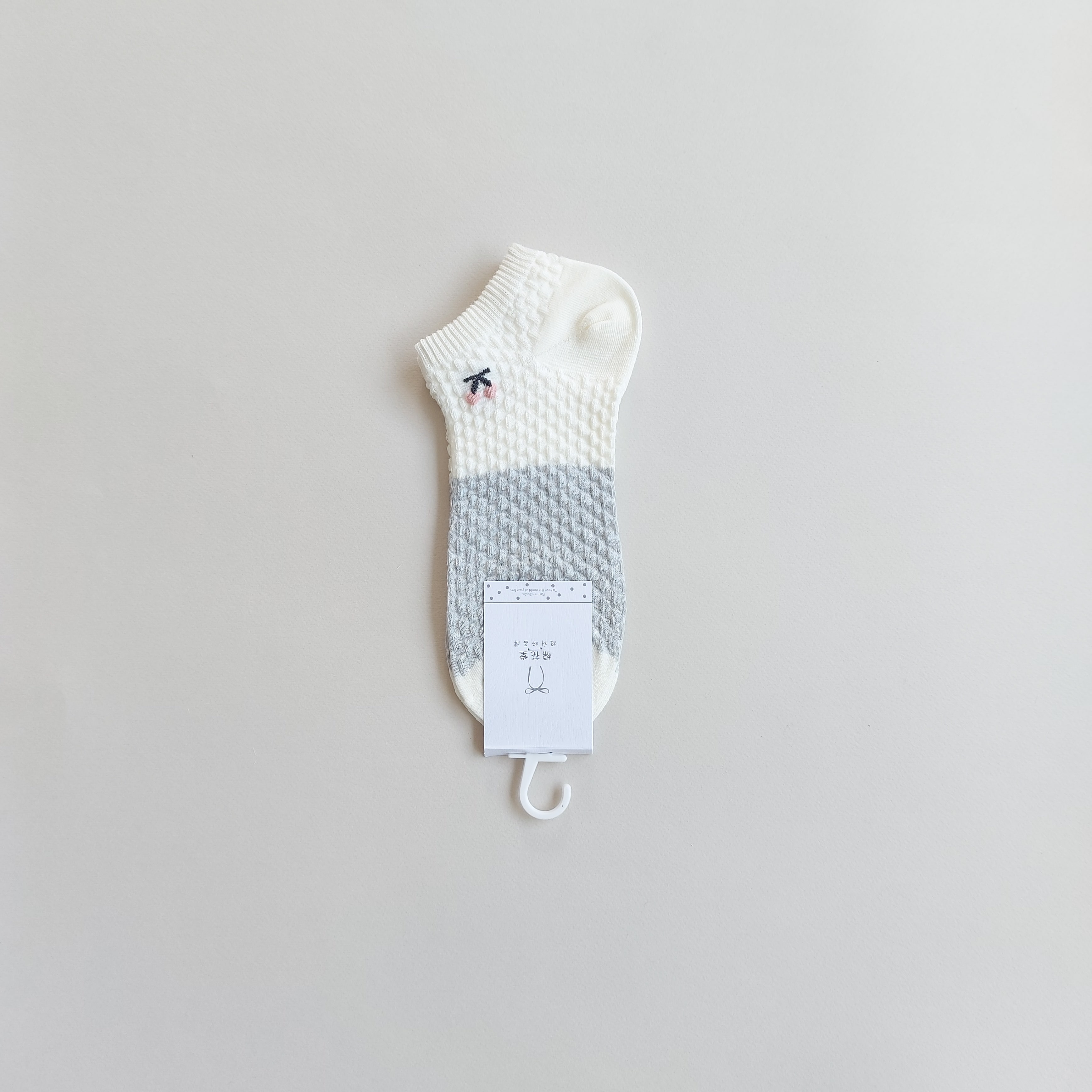 جوراب مچی زنانه طرح پفکی خرگوشی طوسی