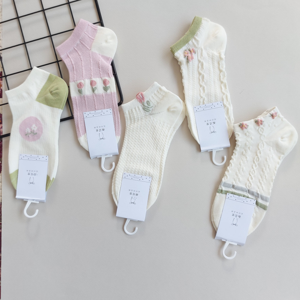 جوراب مچی زنانه طرح لاله کرم سوسنی