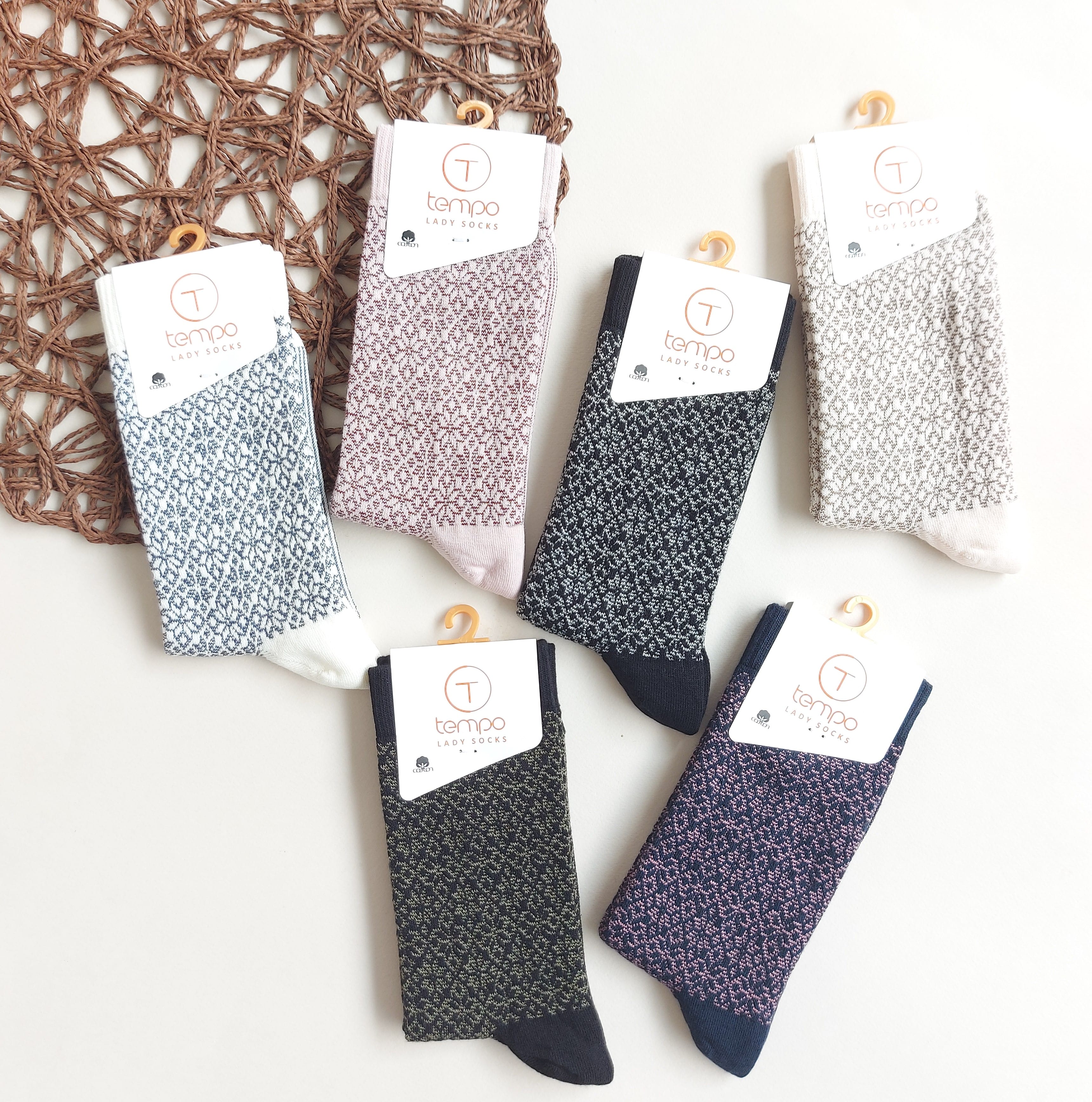 جوراب ساقدار زنانه طرح ریز نقش تمپو