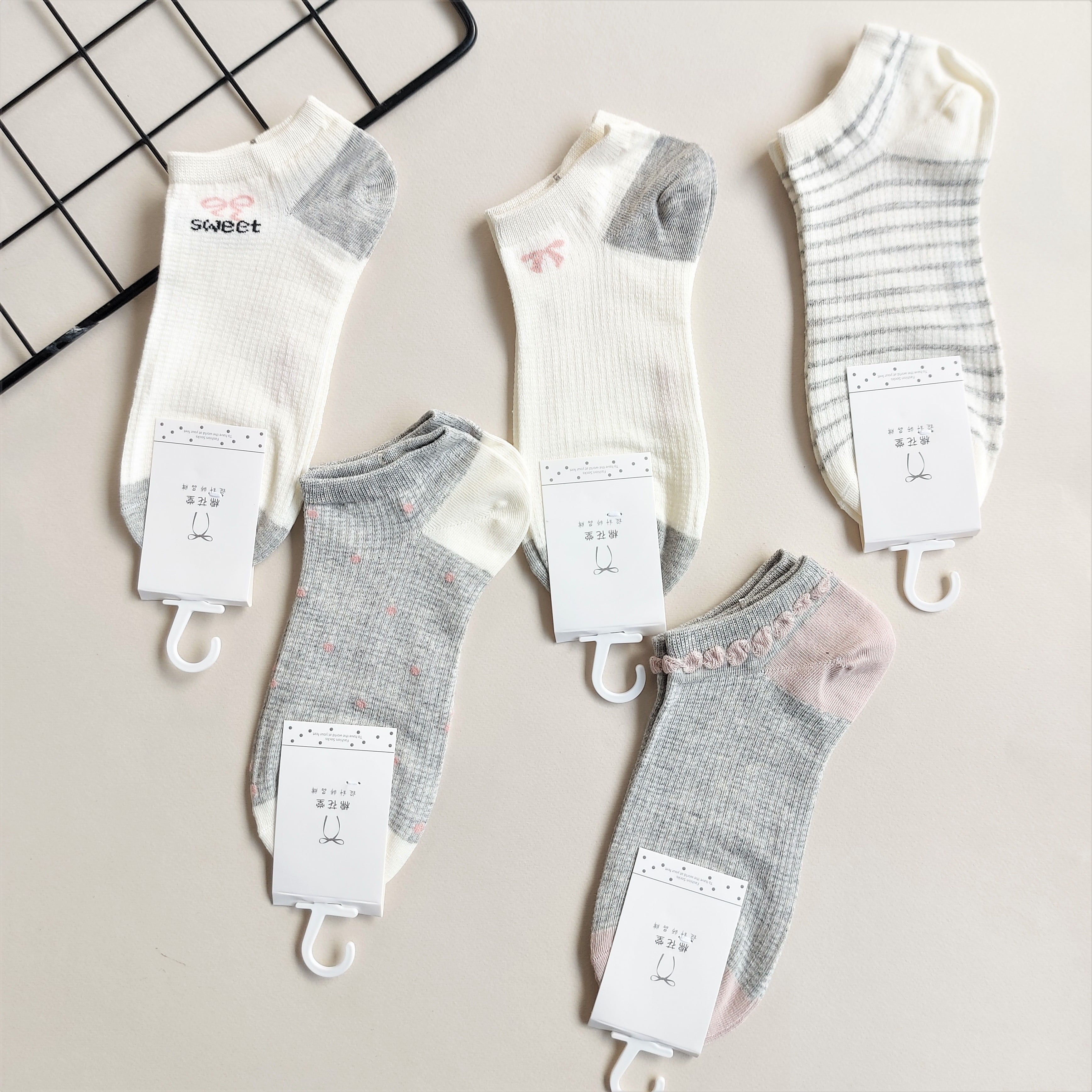 جوراب مچی زنانه ترکیبی سفید طوسی وارداتی