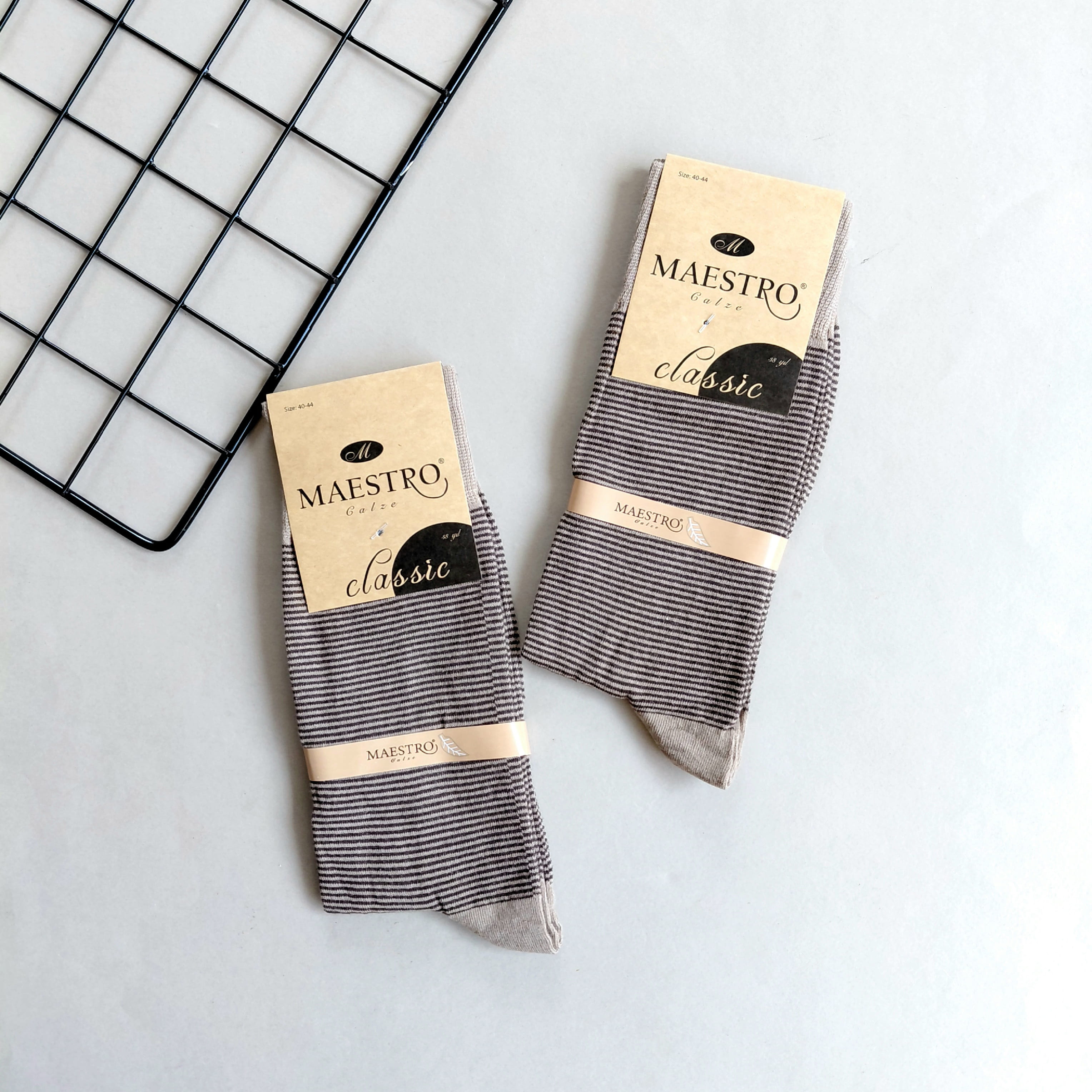 جوراب کلاسیک مردانه تمام طرحدارراه راه ریز کرم شکلاتی maestro