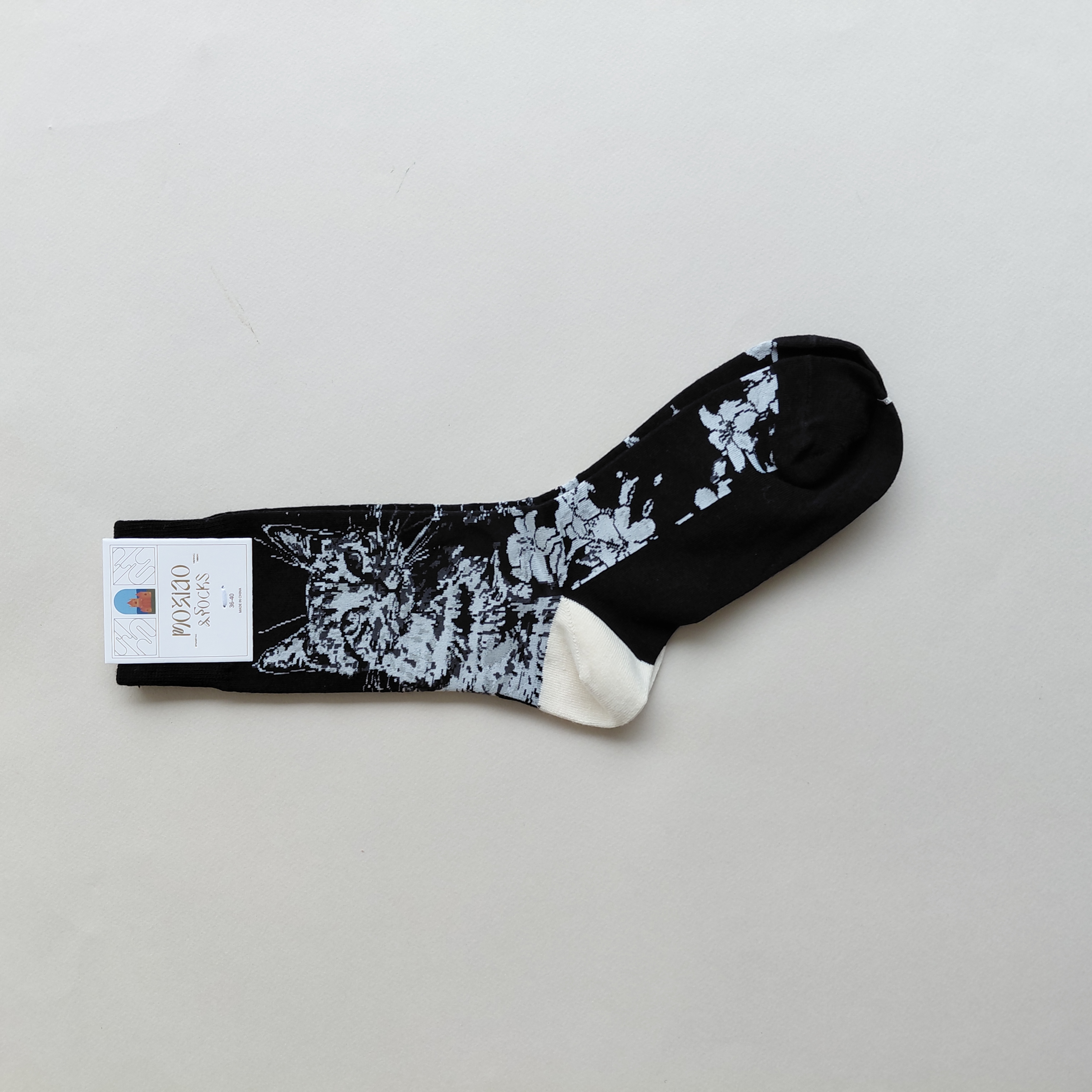 کالکشن جوراب ساقدار زنانه طرحدار هنری جهان آزاد