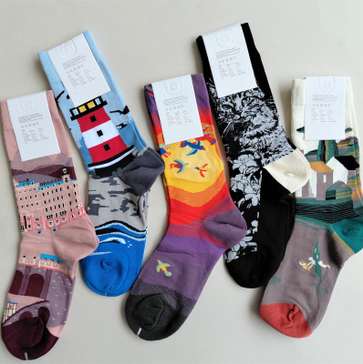 کالکشن جوراب ساقدار زنانه طرحدار هنری جهان آزاد