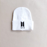 کلاه بافت اسپرت گلدوزی شده طرح BTS