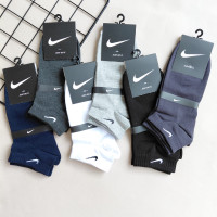 جوراب مچی مردانه نخ پنبه گلدوزی شده Nike