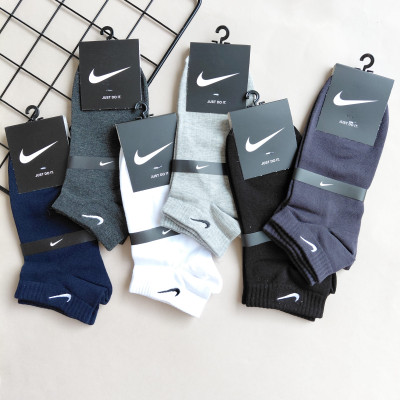 جوراب مچی مردانه نخ پنبه گلدوزی شده Nike